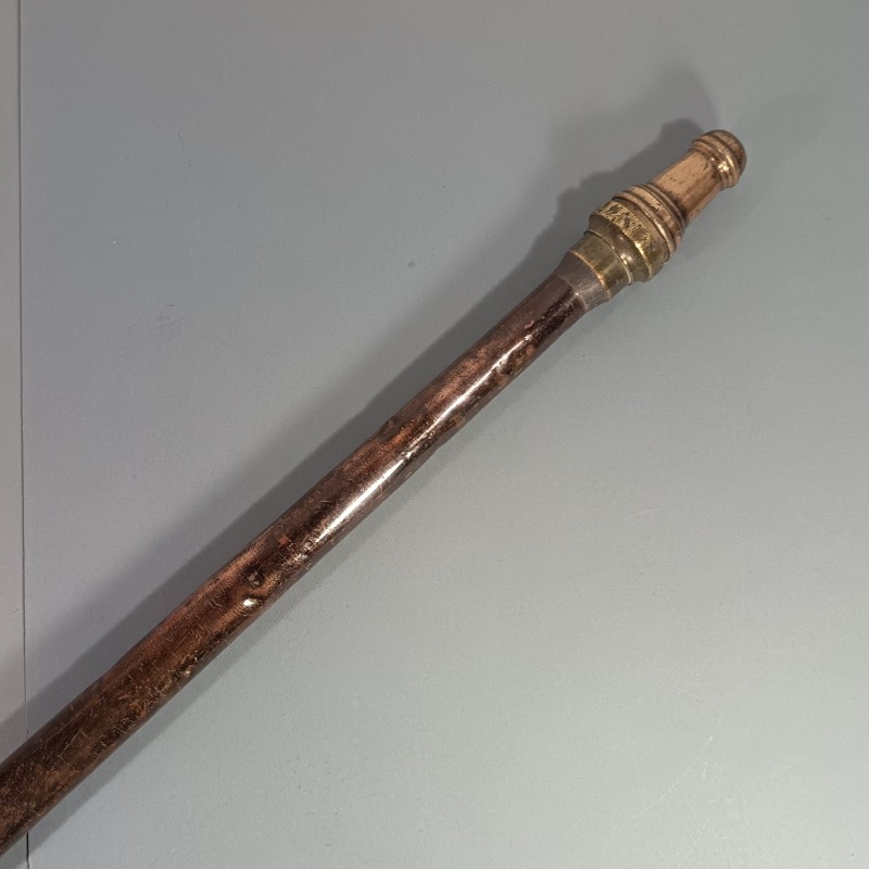 LANCE EN CUIVRE ET LAITON DES SAPEURS POMPIERS MODELE A VISSE XIX ème SIECLE LONGUEUR 86 cm